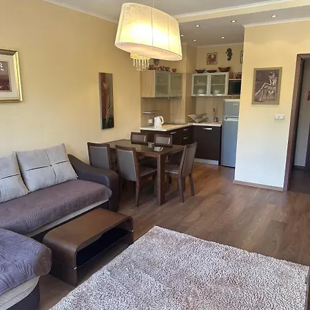 Golden Line 瓦爾納